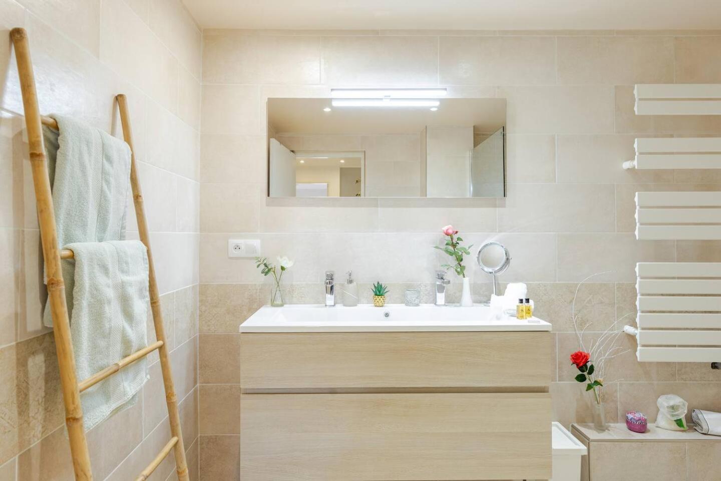Appartement Cosy Calme Central-Terrasse Proche Palais Cannes Luaran gambar
